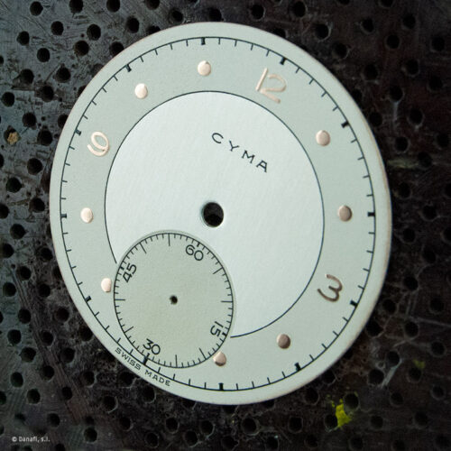 Repintar carátula Cyma doble tono y bastones de estampación.