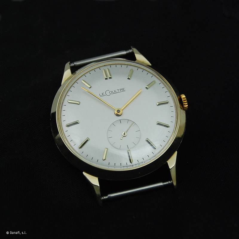 Le Coultre: Recuperar reloj. Restauración y reparación de relojes Le Coultre. Taller artesano especializado en reparar relojes Le Coultre en Barcelona, Madrid.